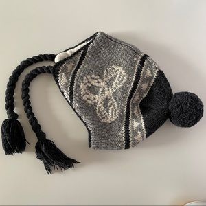 BNWT Aritzia TNA lambswool hat